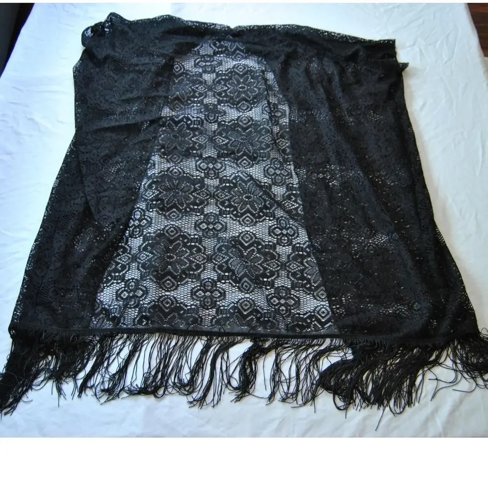 Black Lace Floral Pattern Shawl Coverup Medium/Large